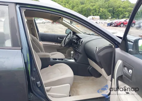 2015 Nissan Rogue Select S z USA, uszkodzony, nr VIN JN8AS5MV9FW751576